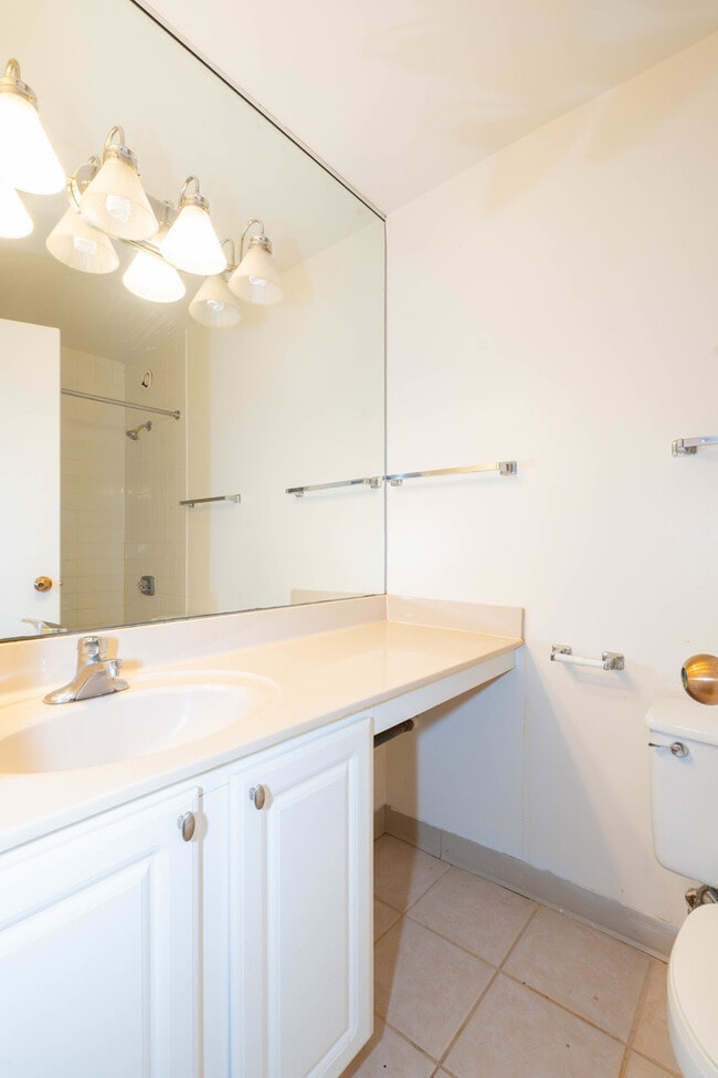 Building Photo - 211 E Ohio St