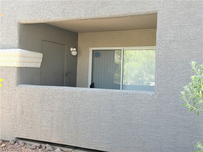 Building Photo - 5055 W Hacienda Ave