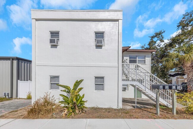 Building Photo - 416 Skinner Blvd