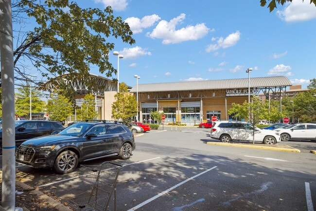 Building Photo - The Hartford | 2 Bed | 2 Bath | 1,100 Sf | 1 Private Balcony | 1 Garage Parking