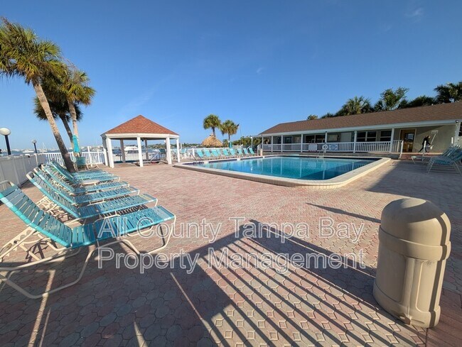 Building Photo - 4230 36th Ave S