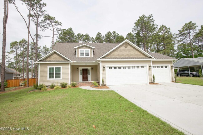 Primary Photo - 1505 Crest Dr