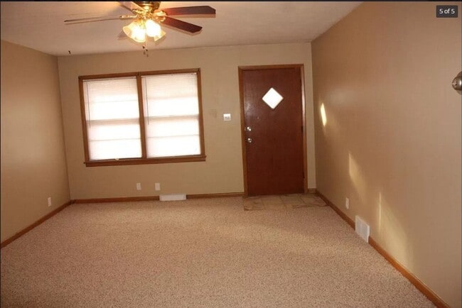 Building Photo - Jarvis Duplex