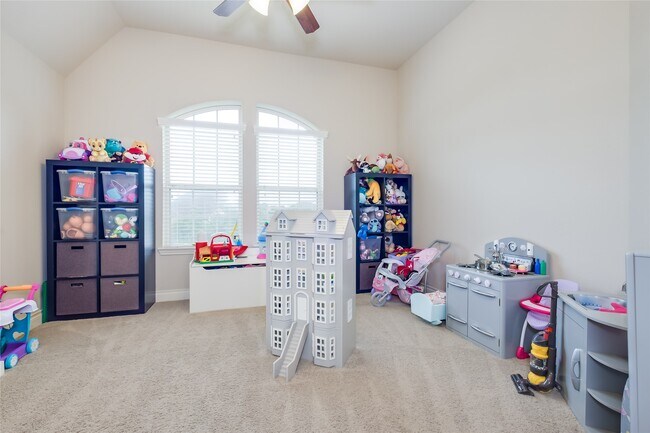 Building Photo - 27707 Lodgemist Ct