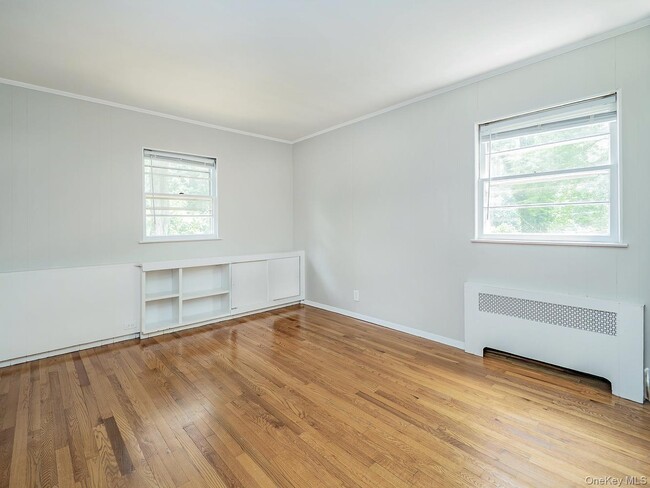 Building Photo - 65 Beechwood Dr