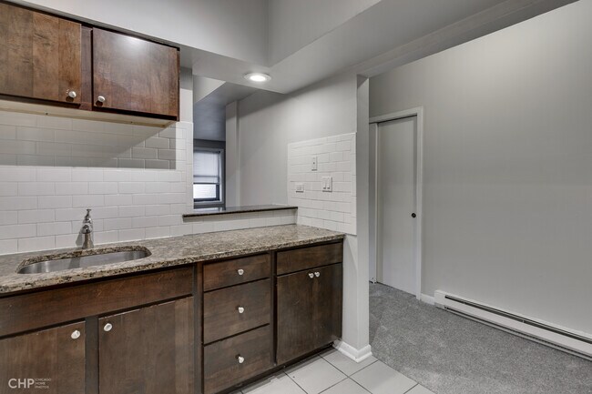 Building Photo - 2411 West Fitch