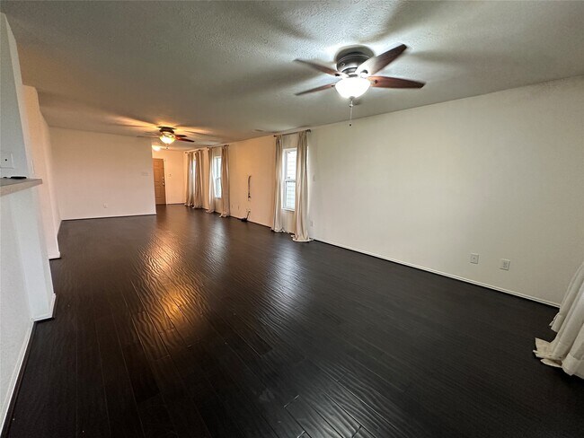 Building Photo - 7706 Sagemark Ridge Dr