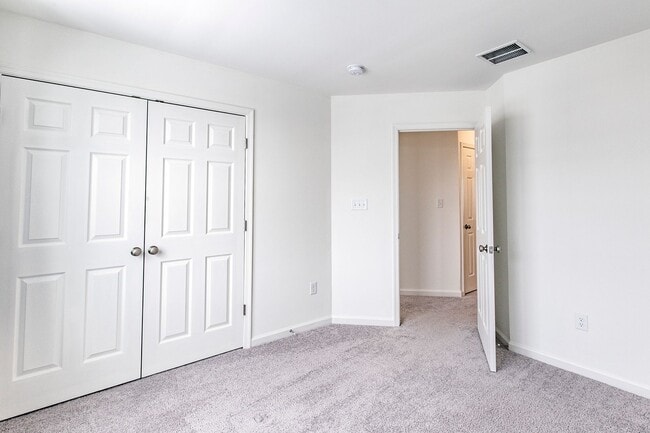 Building Photo - Darley Green townhome - 3 bedroom, 2.5 bathroom with 1 car garage - NEW CASTLE COUNTY WORKFORCE H...