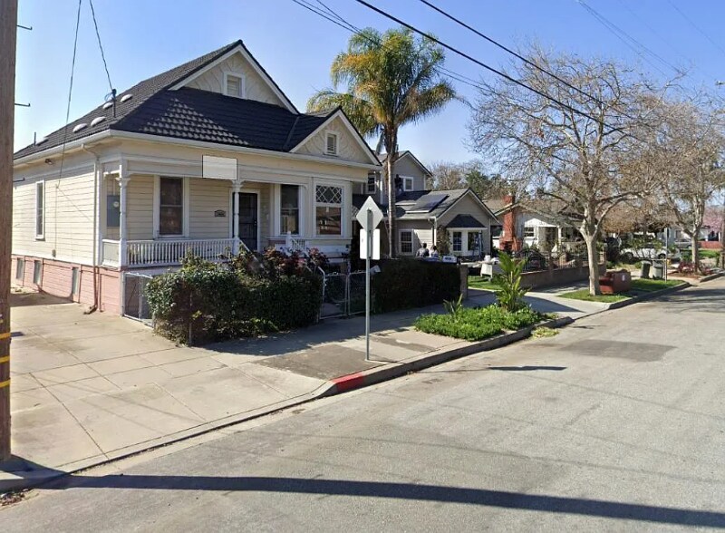 Primary Photo - 1033 S 8th St