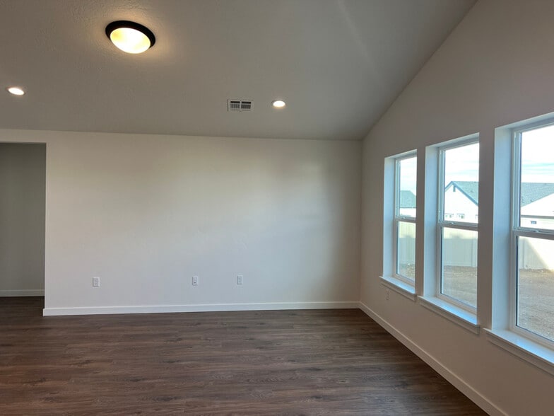 Building Photo - 19280 Geneva Wy