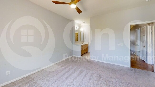 Building Photo - 525 N Miller Rd