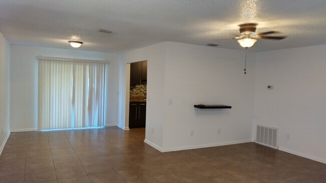 Building Photo - 1493 Providence Blvd