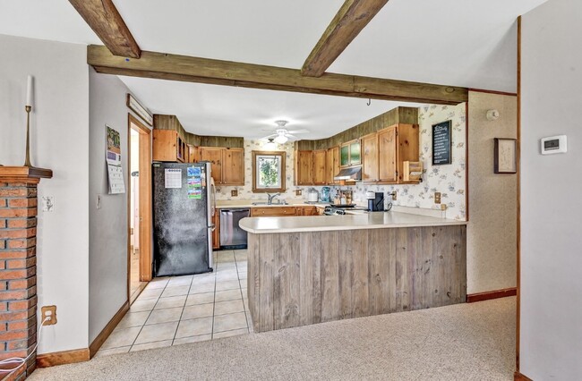 Kitchen - 252 Ridge Rd