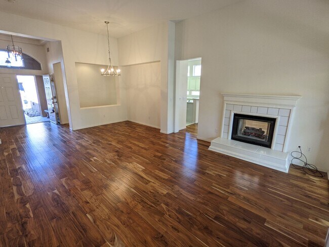 Building Photo - 9361 Fresh Spring Dr