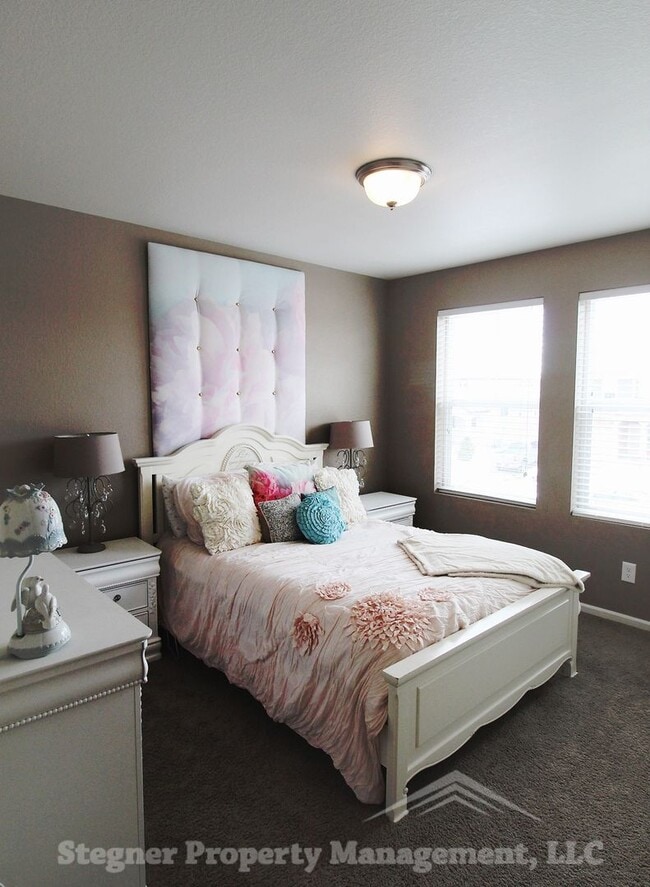 Building Photo - Beautiful Home in Johnstown