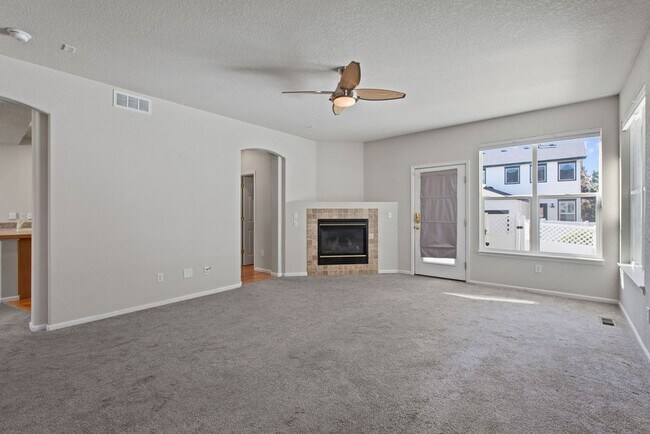 Building Photo - Beautiful 4 bedroom in Observatory Village