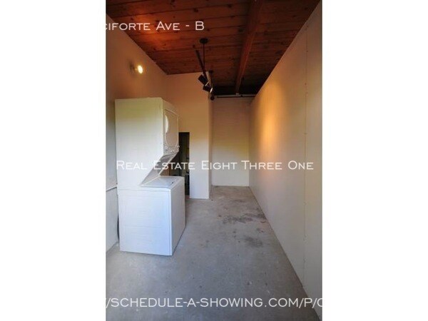 Building Photo - 946 N Branciforte Ave