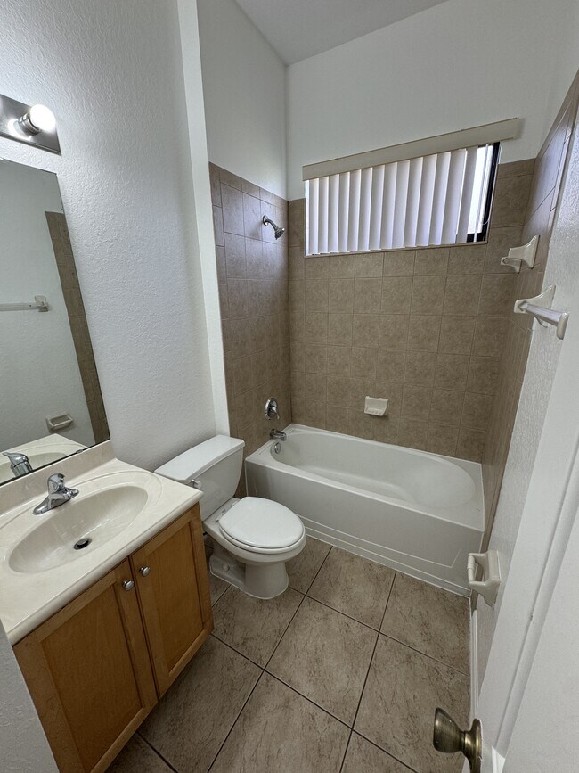 Building Photo - 446 Caraway Dr