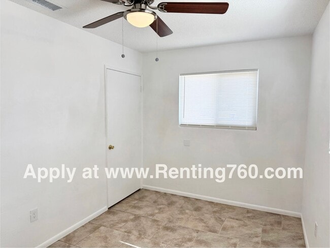 Building Photo - Charming 2 Bed 1 Bath Home with Spacious Y...