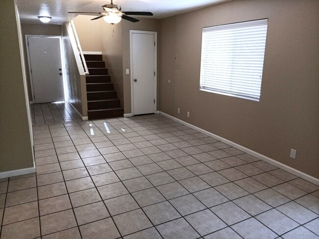 Building Photo - Available Now! 3 Bedroom 2 Bathroom Located in SW ABQ!! Showings Available! Price drop!