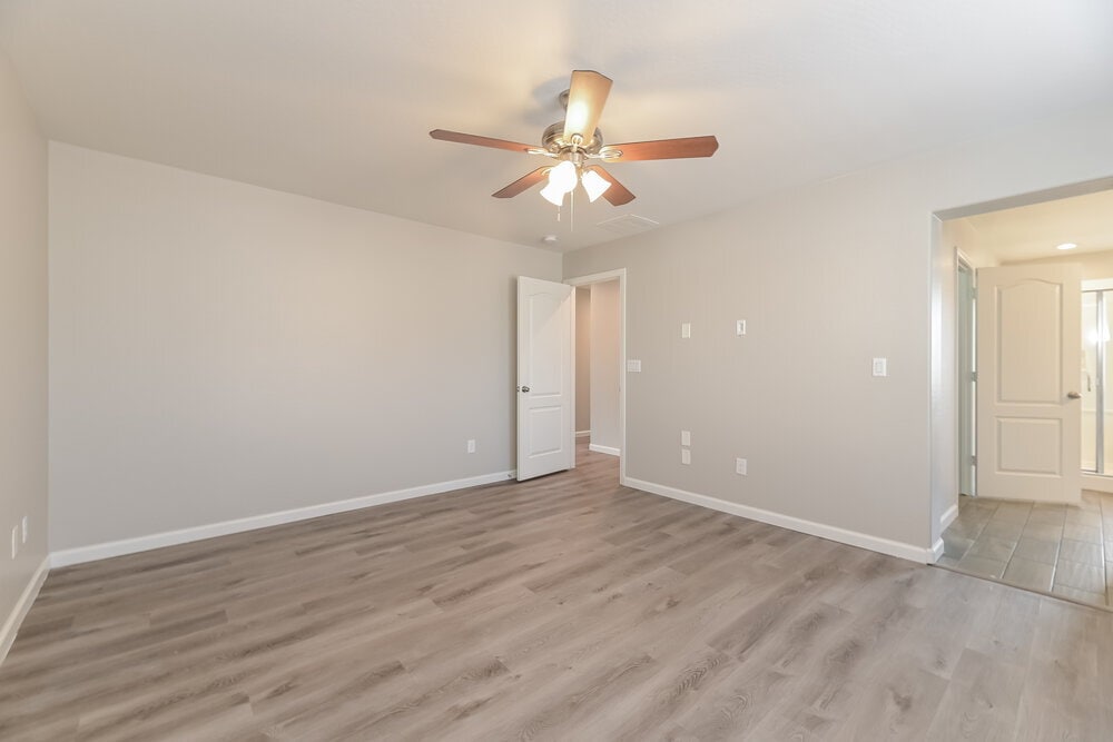 Building Photo - 6388 Kellyville Dr