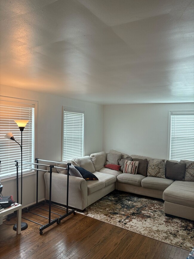 Building Photo - 2301 Iverson St