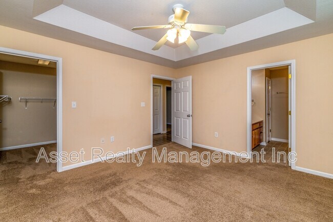 Building Photo - 801 Colonial Estates Way