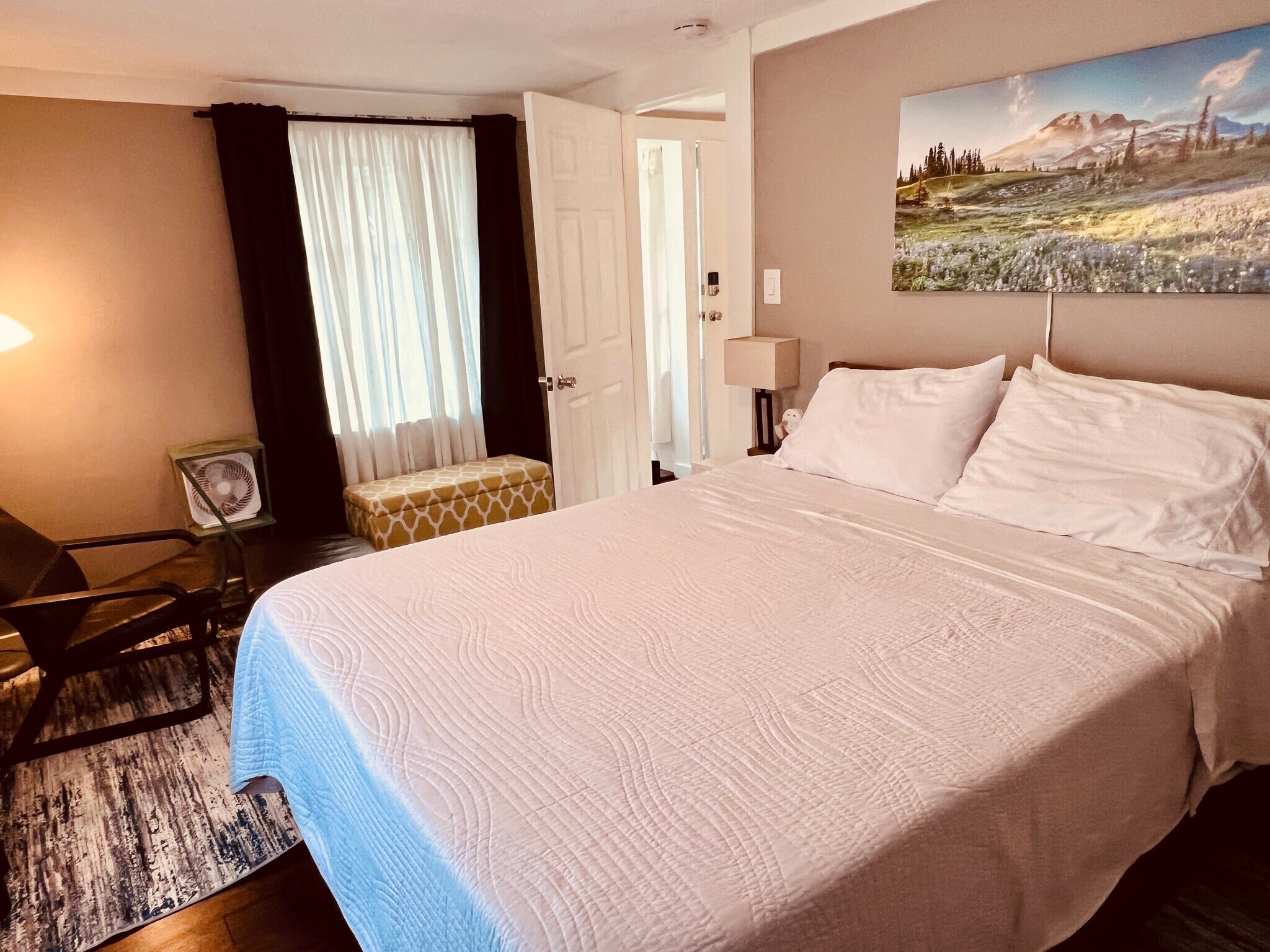 Building Photo - 1938 5th St