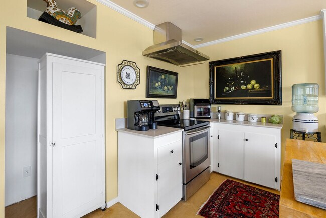 Building Photo - 4075 AZ-89