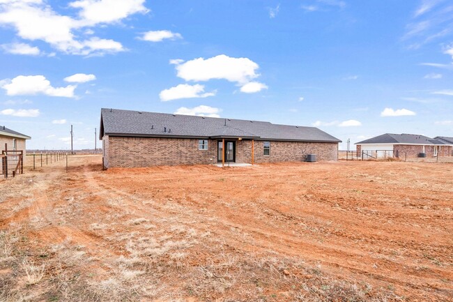 Building Photo - Country Living In Idalou ISD!