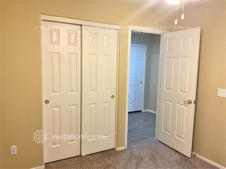 Building Photo - 2724 E Concho Ave