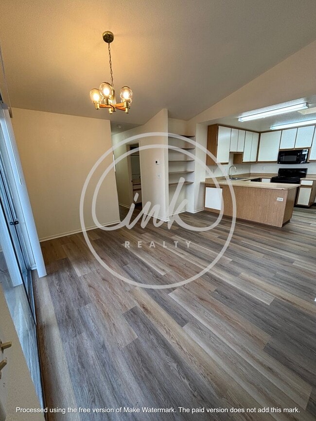 Building Photo - AL1294-1294 Alicia Cir Unit 1 &amp; 2