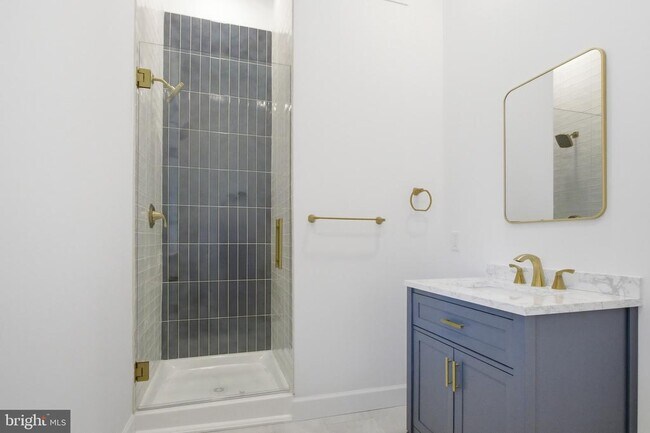 Building Photo - 21 W Front St