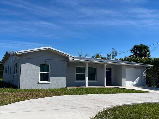 Building Photo - 3112 Magnolia Way Punta Gorda FL 33950