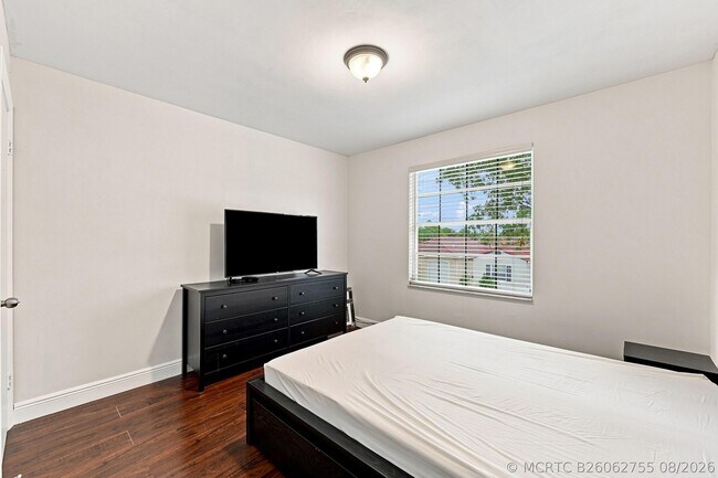 Building Photo - 1115 SW 180th Terrace