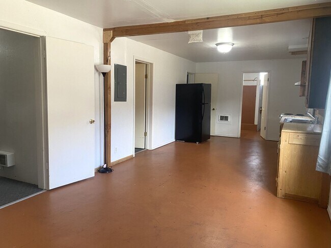 Building Photo - 536 US-97 ALT