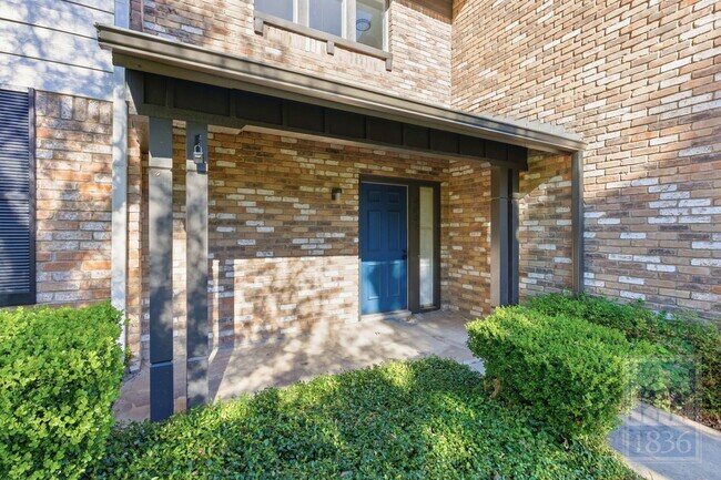 Building Photo - 2009 Sandberg Dr