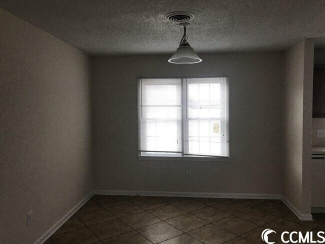 Building Photo - 24 Foxcroft Ln