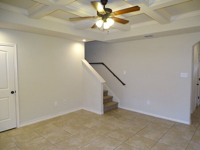 Building Photo - 7117 Micayla Cv