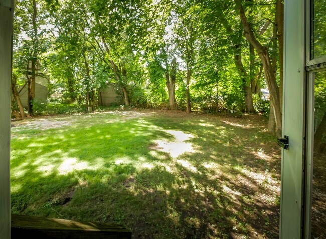 Building Photo - 690/692 Carpenter