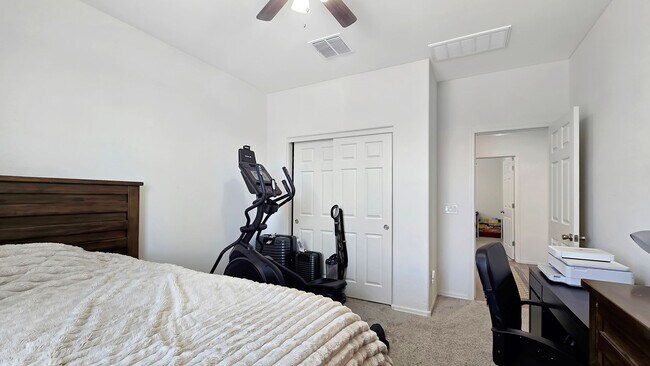 Building Photo - Beautiful and Spacious Cortana at Desert Oasis Home!! Community Pool!