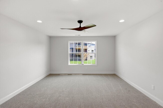 Building Photo - 2869 Blackford Pkwy