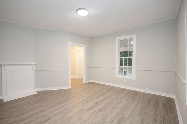 Building Photo - 531 N 9th St