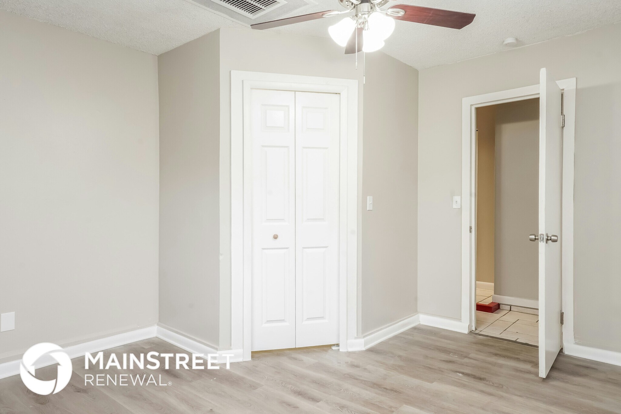 Building Photo - 1010 N Lavon Ave