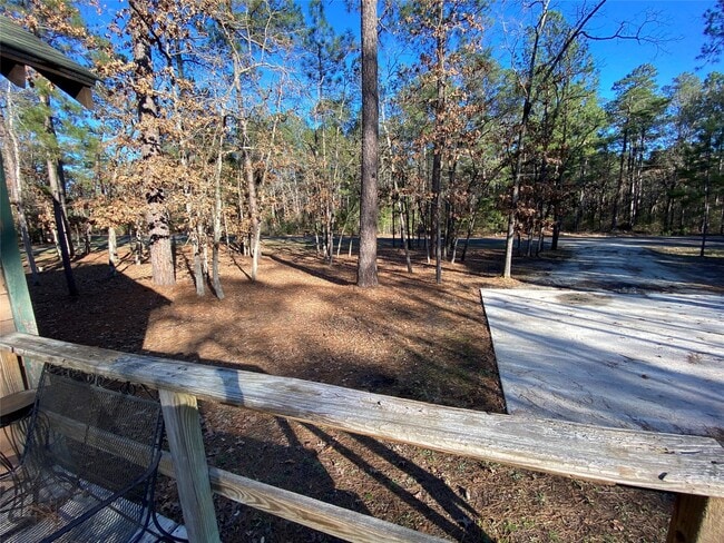 Building Photo - 24501 Pine Oaks Ct