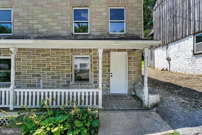Building Photo - 60 Irish Ln