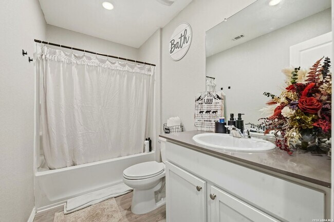 Building Photo - 140 Maverick Cv