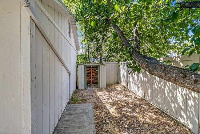 Building Photo - Charming 3-Bedroom Home Near CMU with Bonus Room