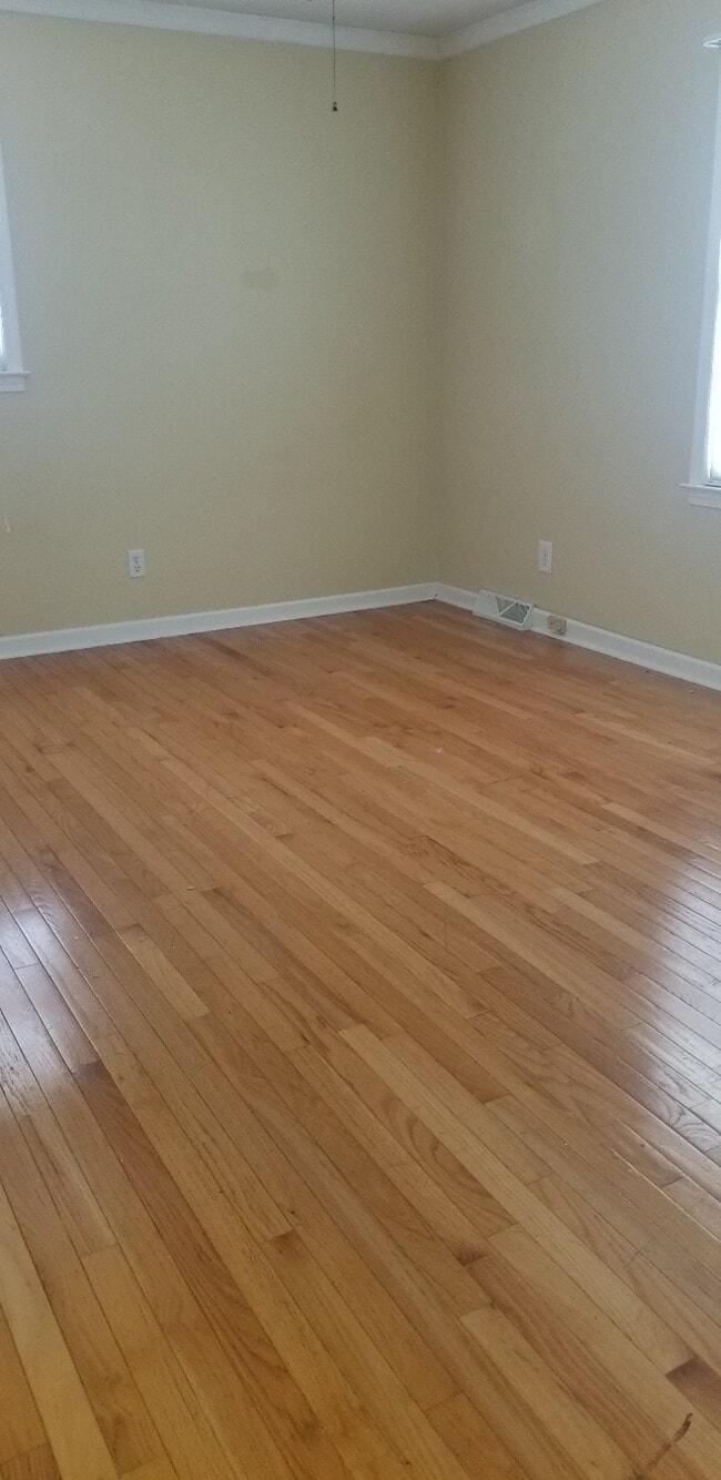 Building Photo - 2 Bedroom 2 Bathroom