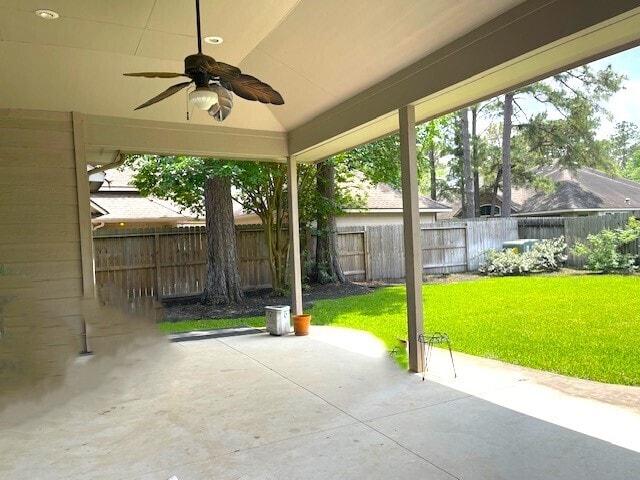 Building Photo - Great Location, wonderful Schools, Large e...